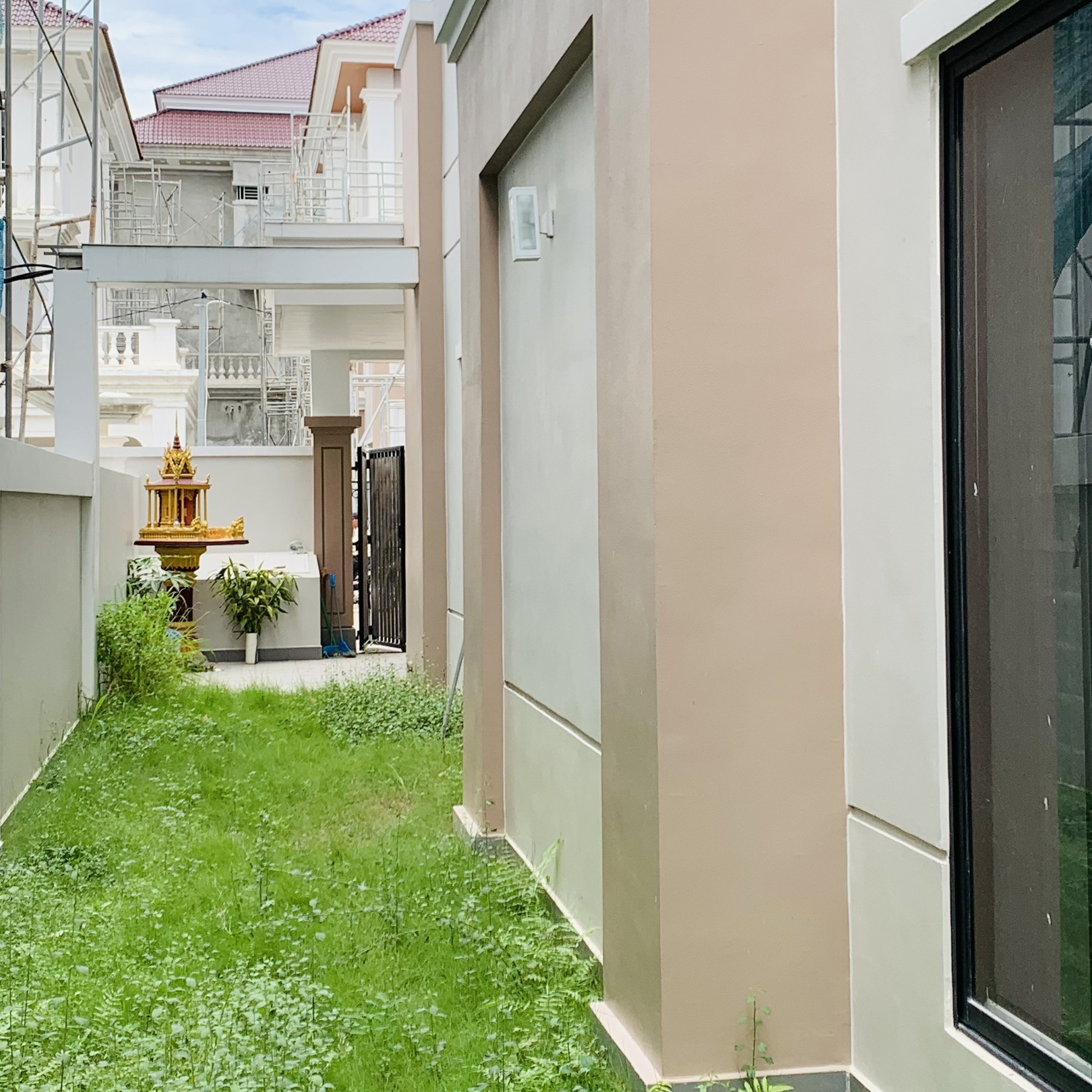 Twin Villa For Sale in Borey Peng Huoth 50m Mera Garden